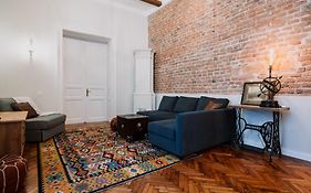 Old Town Central Apartment